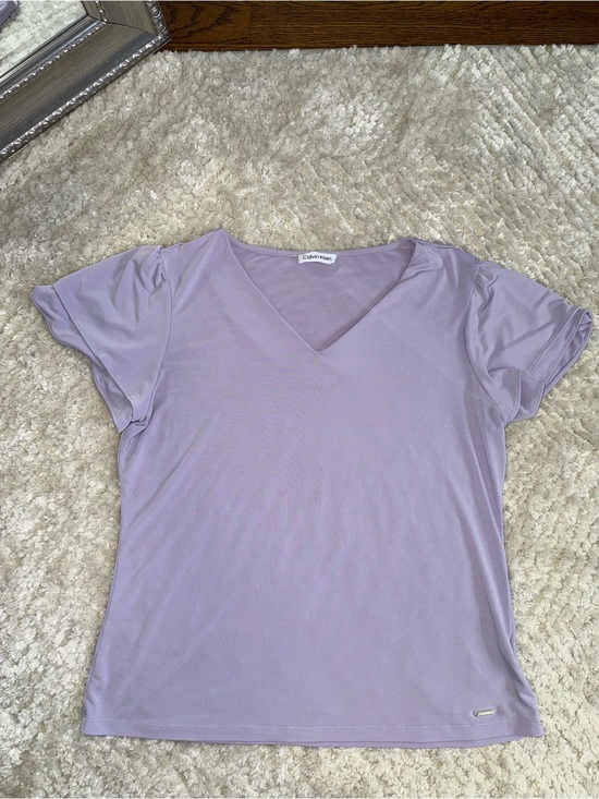 Calvin Klein Tops - Calvin Klein Light Lavender V-Neck Short Sleeve Top